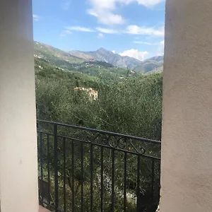https://les-oliviers-de-bastet.fr-provencehotel.com